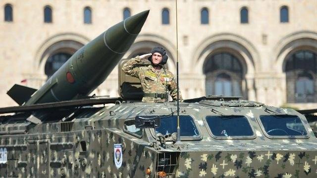 Ermənistan Ukraynanı silahlandırır? - Sensasion iddia