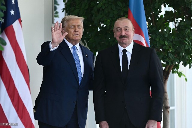 İlham Əliyev Trampı təbrik etdi